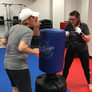 kick-boxing-gallery-img-04 kick-boxing-gallery-img-04