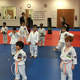 kids-karate-gallery-01 kids-karate-gallery-01